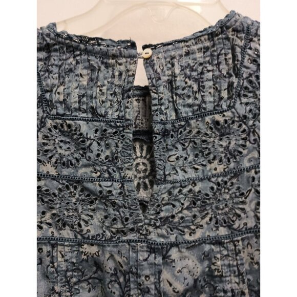 Frye Womens Blouse Medium Blue Paisley Eyelet BOHO Keyhole Back Ruffle Top - Picture 9 of 11